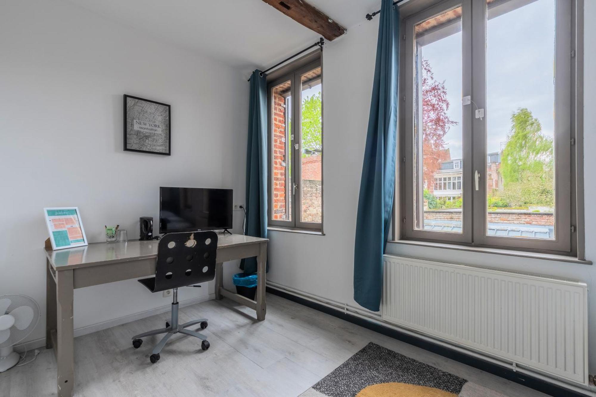 Douai House Hotel Екстериор снимка